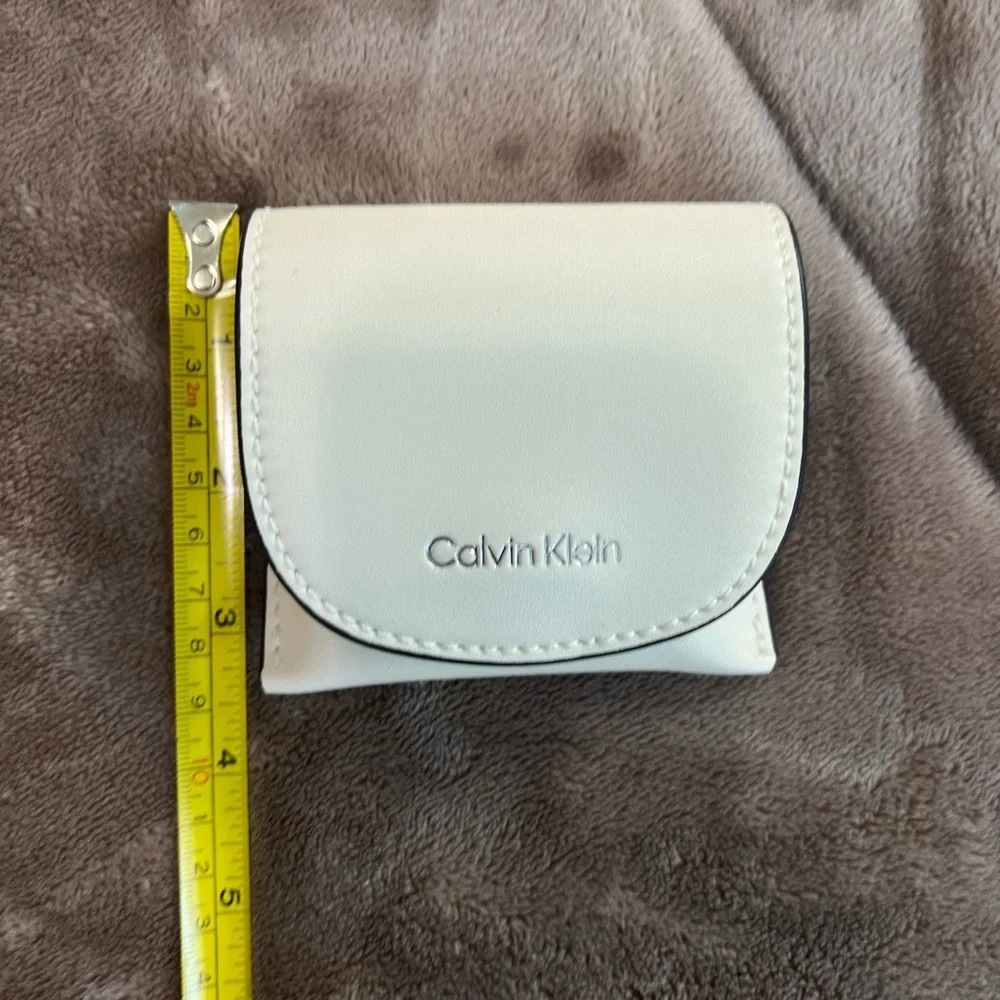 Calvin Klein Cream Off White AirPod/Ear Bud Case